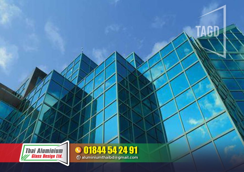 Cutting Wall Glass, Project Outdoor Glass Wall, Factory Glass Outdoor Glass, industries Outdoor Glass.